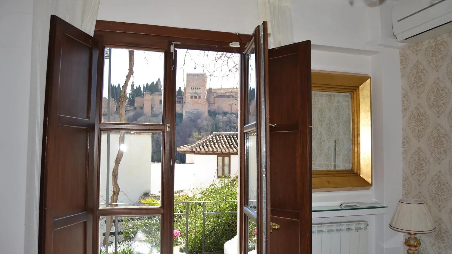 Suite Comares Granada Spain